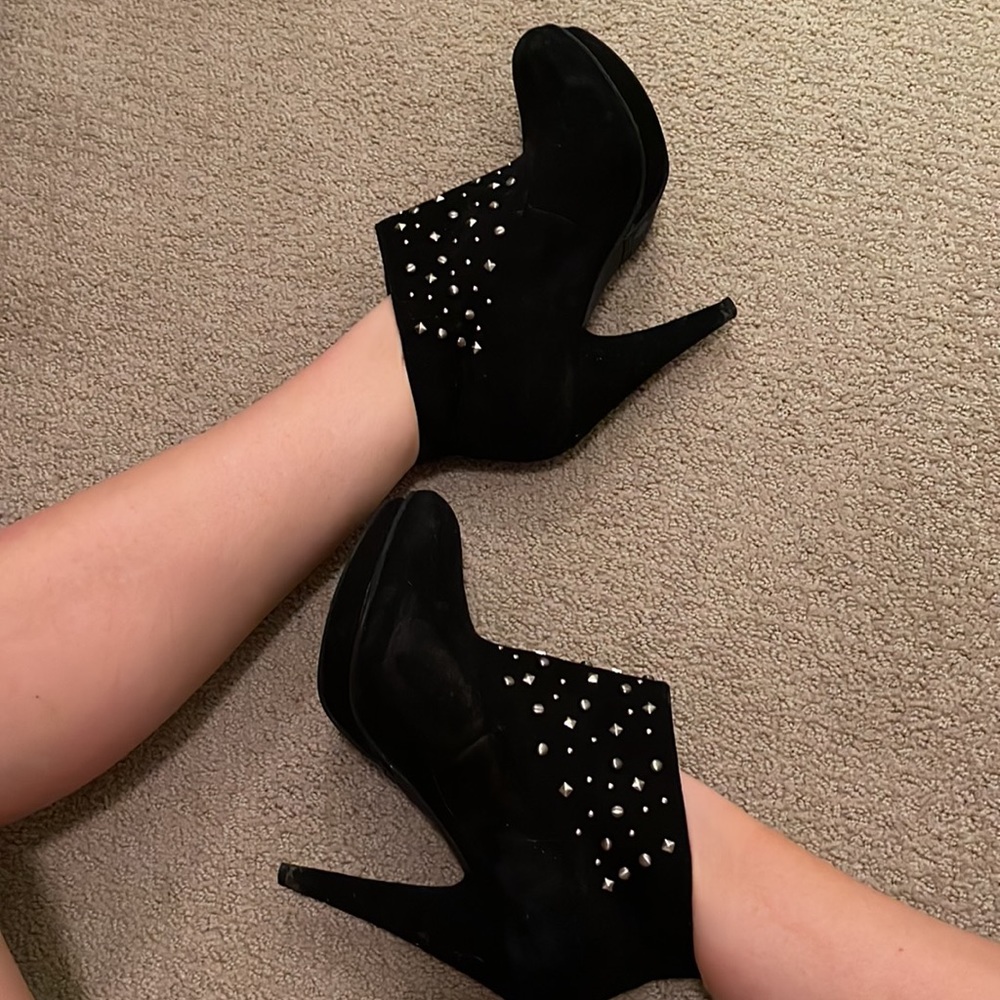 BCBGeneration studded booties